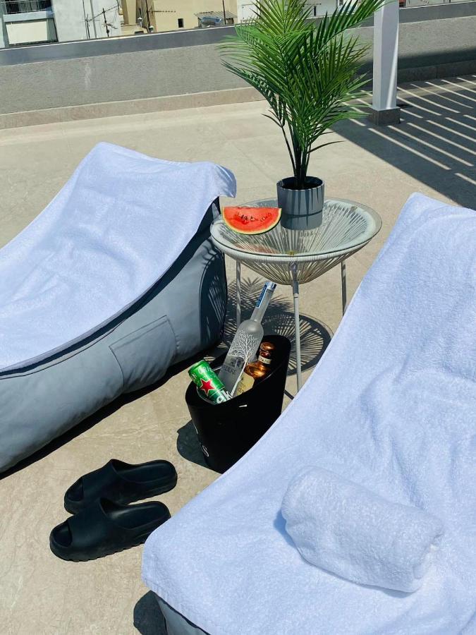 New 2Bd Aprt With Shared Rooftop Pool E2 Athén Kültér fotó