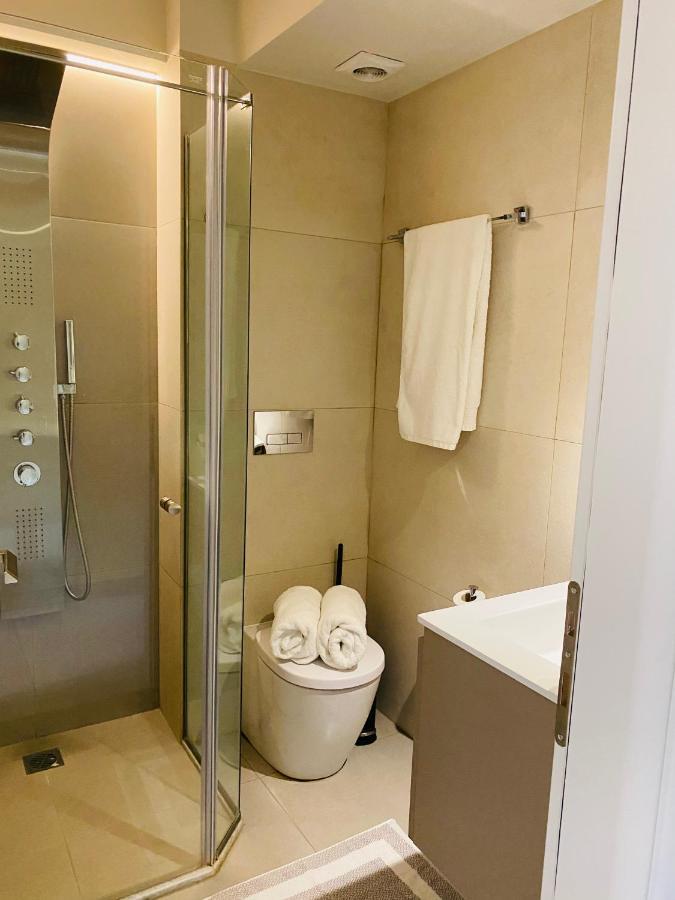 New 2Bd Aprt With Shared Rooftop Pool E2 Athén Kültér fotó